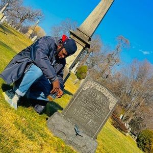 Meet your Posher, Yeltsy